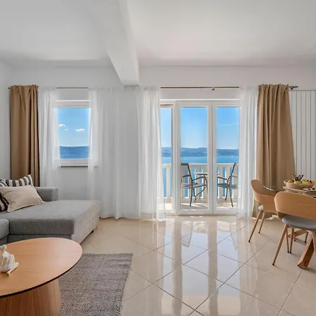 Ana With Private 50m2 Pool, 7 Bedrooms, 7 Bathrooms, 18 Persons Max Willa