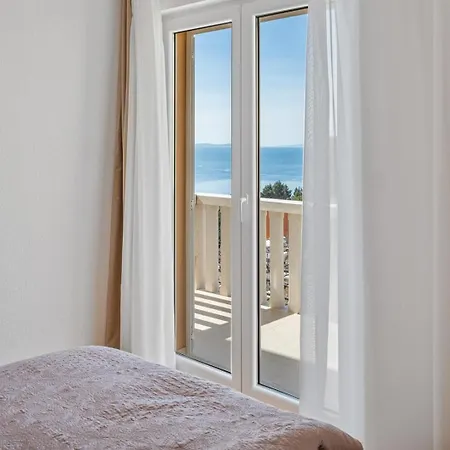 Ana With Private 50m2 Pool, 7 Bedrooms, 7 Bathrooms, 18 Persons Max Willa
