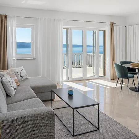 Willa Ana With Private 50m2 Pool, 7 Bedrooms, 7 Bathrooms, 18 Persons Max *