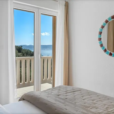 Willa Ana With Private 50m2 Pool, 7 Bedrooms, 7 Bathrooms, 18 Persons Max Stanici