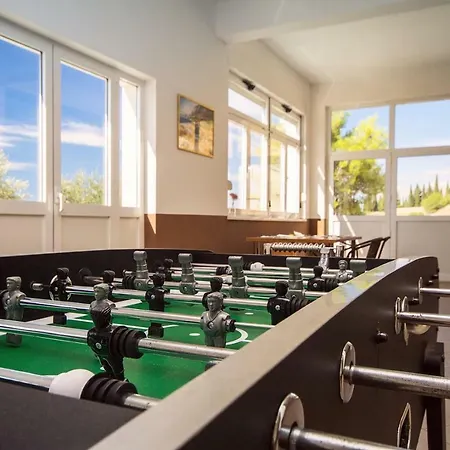 Ana With Private 50m2 Pool, 7 Bedrooms, 7 Bathrooms, 18 Persons Max * Stanici