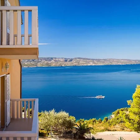 Ana With Private 50m2 Pool, 7 Bedrooms, 7 Bathrooms, 18 Persons Max Stanici
