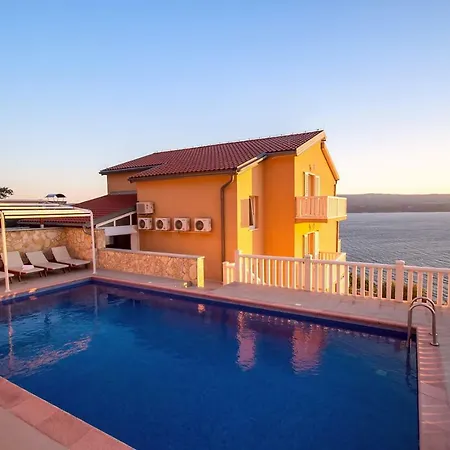 Villa Ana With Private 50m2 Pool, 7 Bedrooms, 7 Bathrooms, 18 Persons Max Stanici